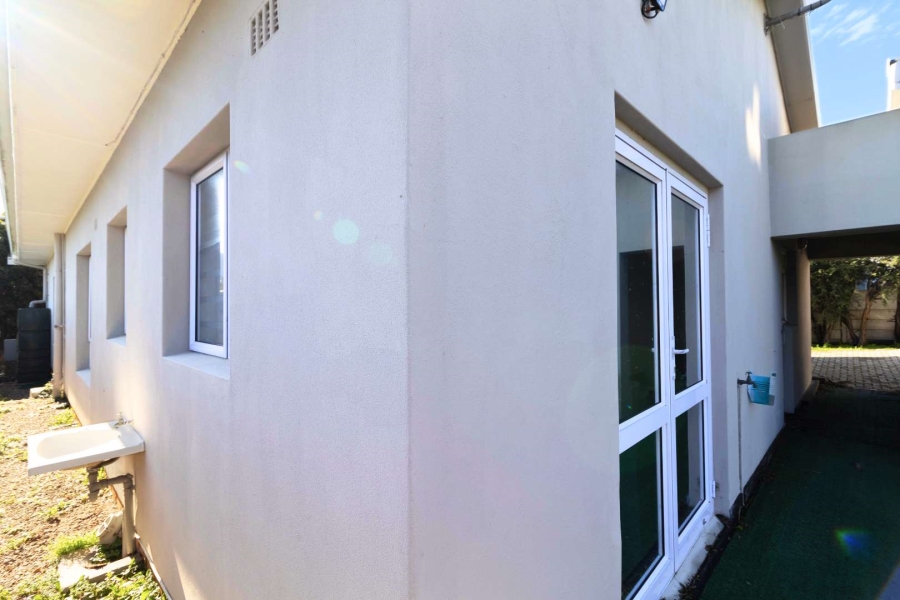 3 Bedroom Property for Sale in Sandbaai Western Cape